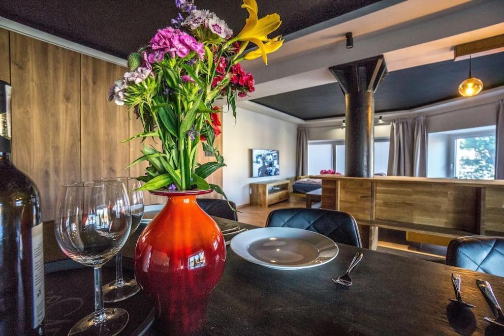 Uroczy Apartament Wita Stwosza Most Kłodzko Extérieur photo